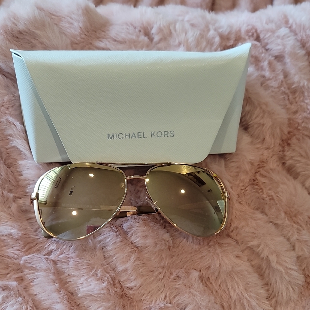 Michael Kors Gold-Toned Aviator Sunglasses Rosegold Chelsea Never Worn